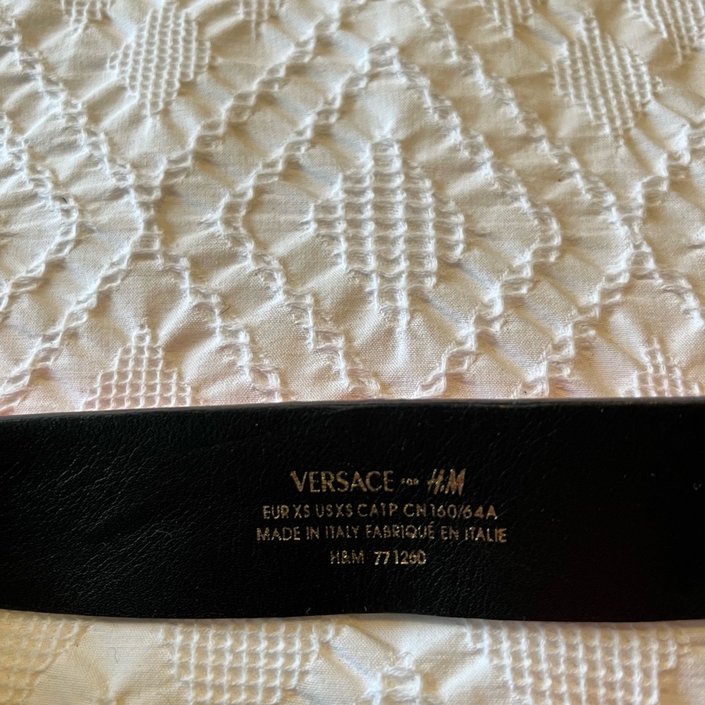 Versace for H&M pink belt